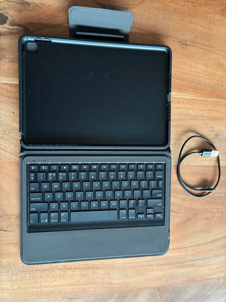 Zagg toetsenbord voor iPad 7, 8, 9 (10.2 inch) + hoes, Computers en Software, Apple iPads, Zo goed als nieuw, Apple iPad, 10 inch