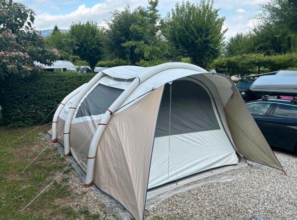Te huur opblaasbare tent (5 pers.), Caravans en Kamperen, Tenten, tot en met 5, Zo goed als nieuw, Ophalen