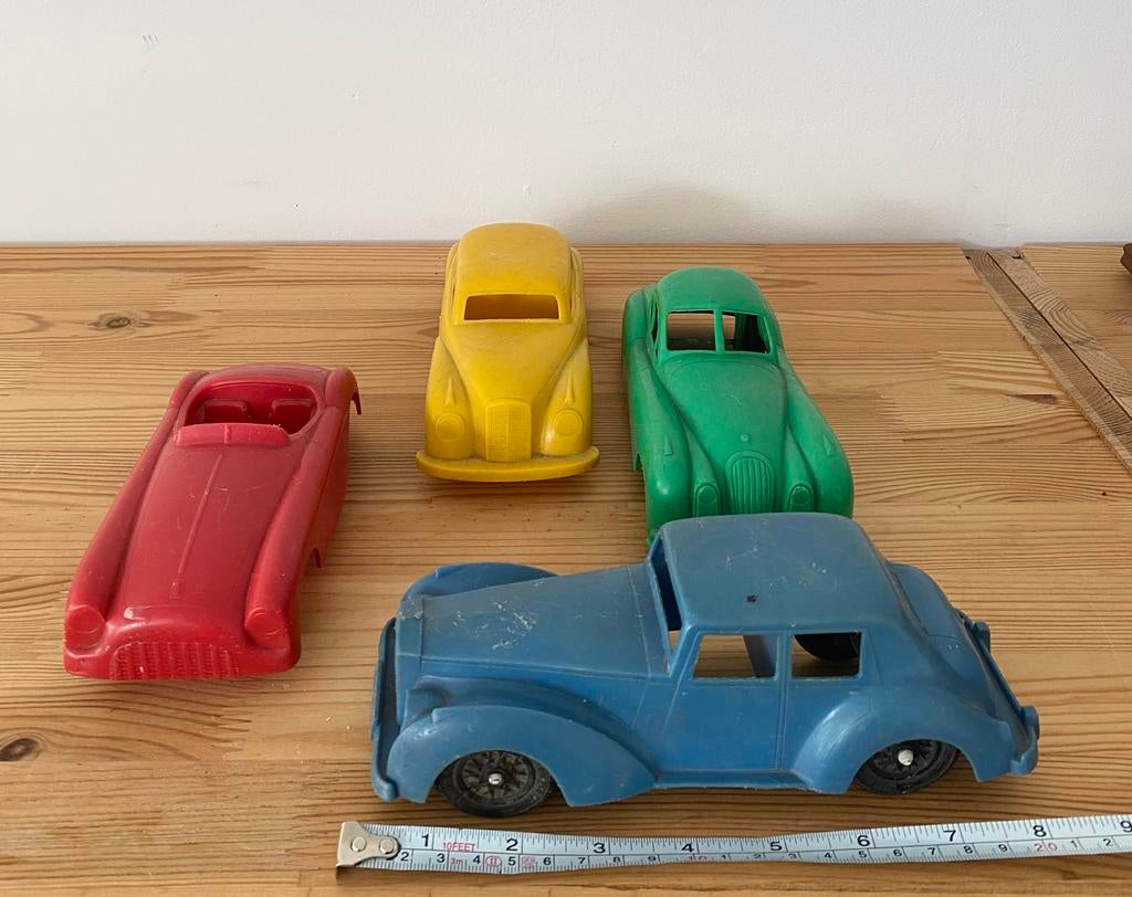 4 Vintage plastic auto’s jaren 50/60, Verzenden, Gebruikt, Auto's