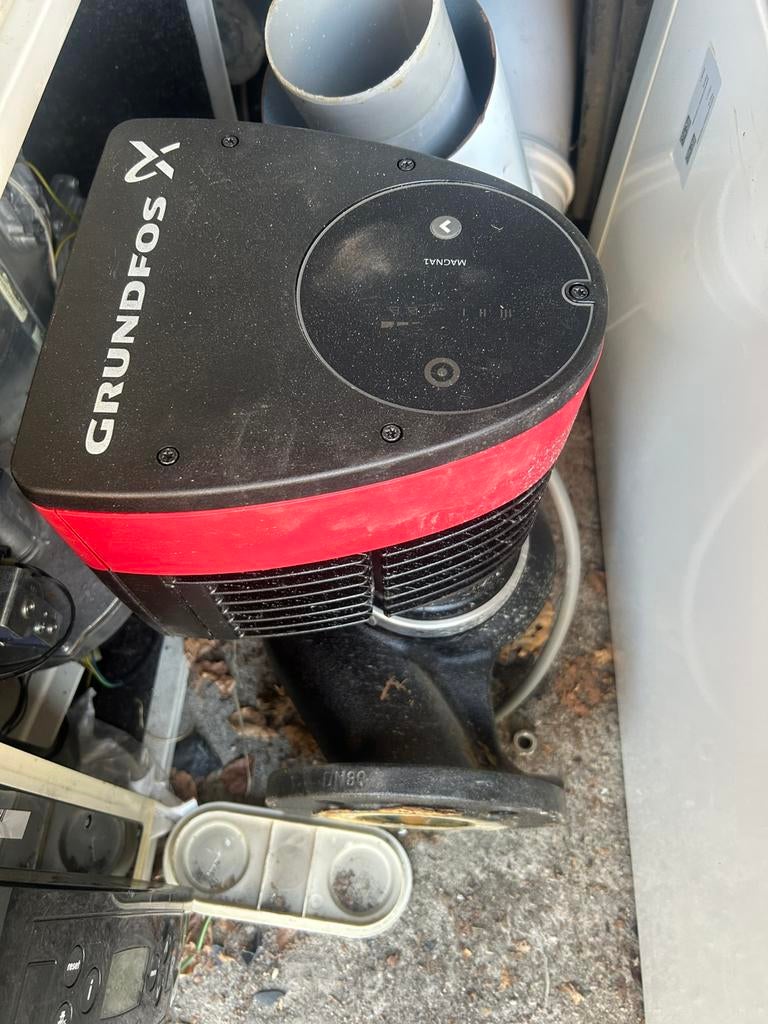 Cv pomp grundfos magna 1 met flenzen heel groot kw, Ophalen of Verzenden