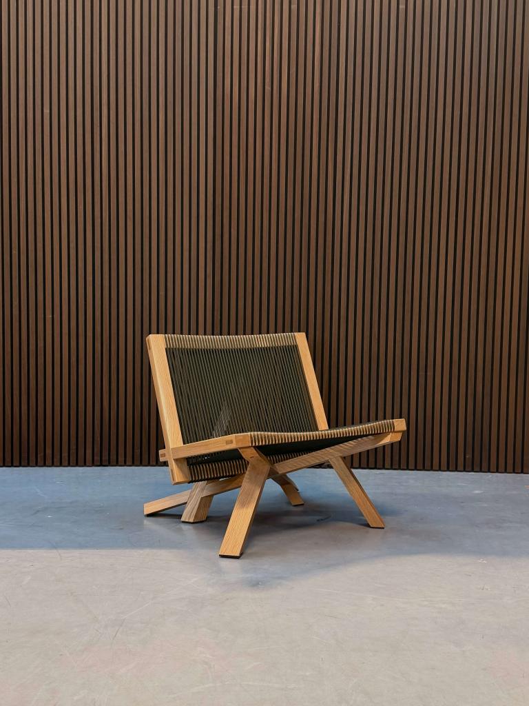 Classicon Volkshaus lounge chair