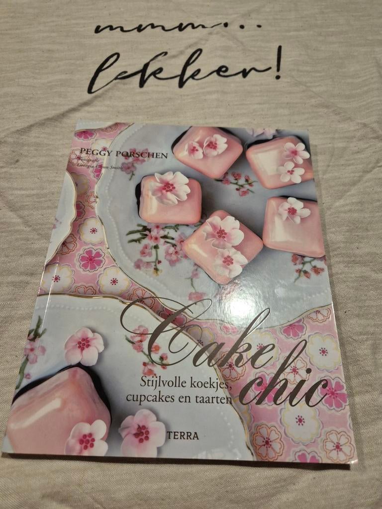 Taart decoratie en techniek boeken, Ophalen of Verzenden, Taarten, Boek of Tijdschrift