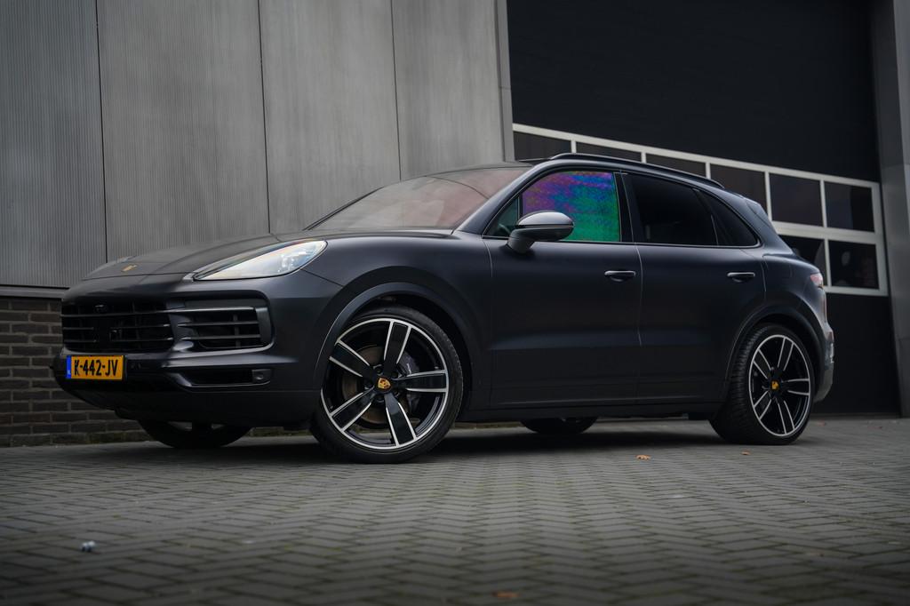 Porsche Cayenne 3.0 E-Hybrid 463 pk Sport-Chrono / Pano-Dak/, Cayenne, 14 kWh, 2995 cc, 462 pk
