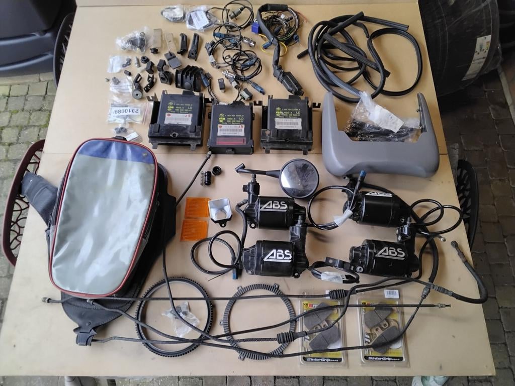 BMW K1 onderdelen: ABS computers, ringen, tanktas, etc., Ophalen, Gebruikt