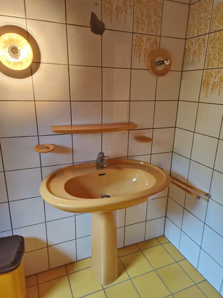 Vintage retro badkamer, wastafel en toebehoren, Ophalen, Zo goed als nieuw, Wasbak of Wastafel