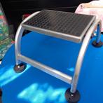 Aluminium caravan opstapje met verstelbare voetjes, Ophalen