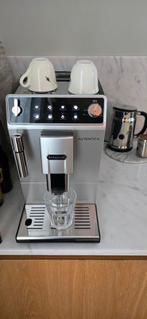 DeLonghi Autentica Volautomatische Koffiemachine, Gebruikt, Koffiemachine, Ophalen of Verzenden, Afneembaar waterreservoir