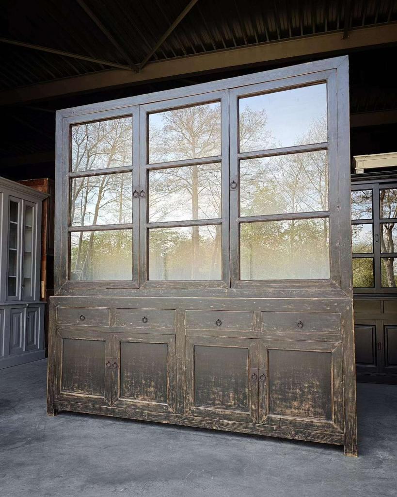 Blikvanger! Geweldige stoere / robuuste vitrinekast #2803, Huis en Inrichting, Kasten | Buffetkasten, Met deur(en), 200 cm of meer