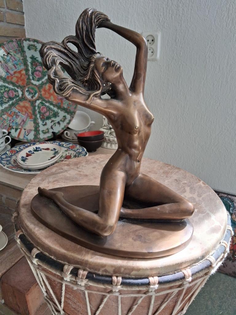 bronze beeld sculptuur naakte vrouw, Antiek en Kunst, Antiek | Koper en Brons, Ophalen
