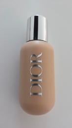 DIOR Backstage Face and Body Foundation 2W0 warm olive, Ophalen, Gehele gezicht