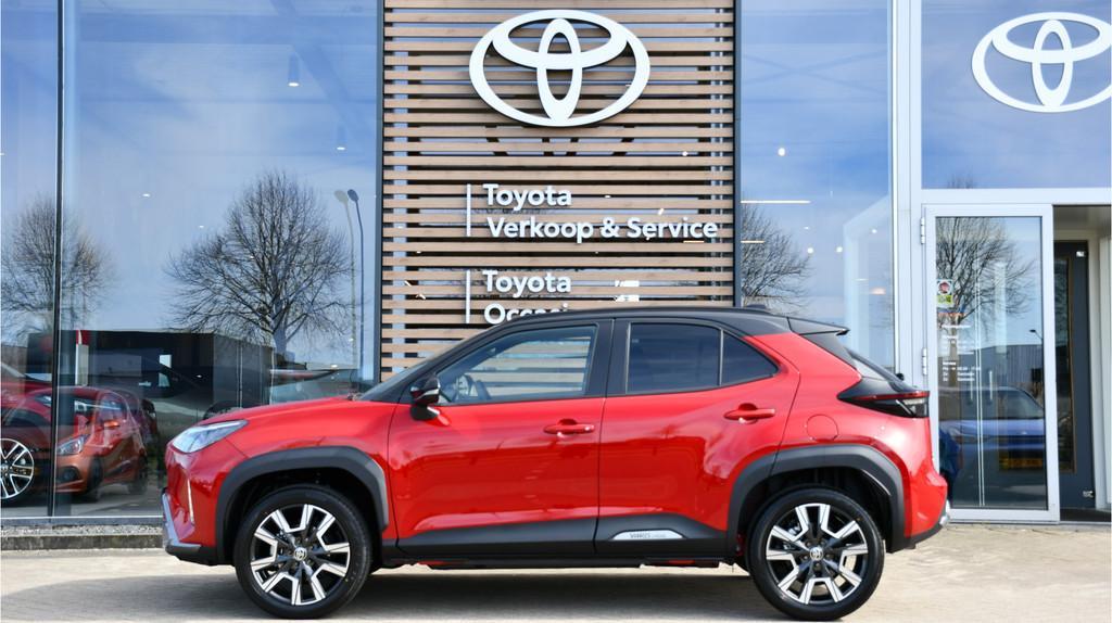 Toyota Yaris Cross 1.5 Hybrid 130 Executive Automaat 130pk |, Auto's, Toyota, 12 maanden, 1195 kg, Gebruikt, Zwart