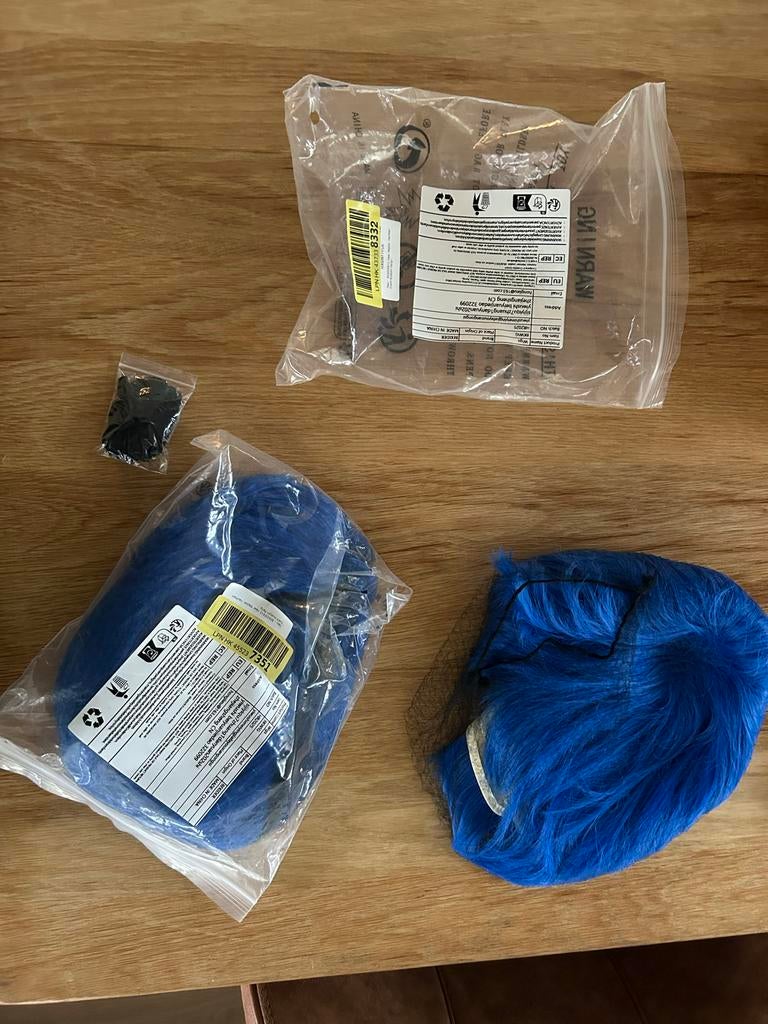 2 Nieuwe Blauwe Pruiken - Perfect voor Feestjes of Cosplay, Ophalen of Verzenden, Nieuw, Accessoires