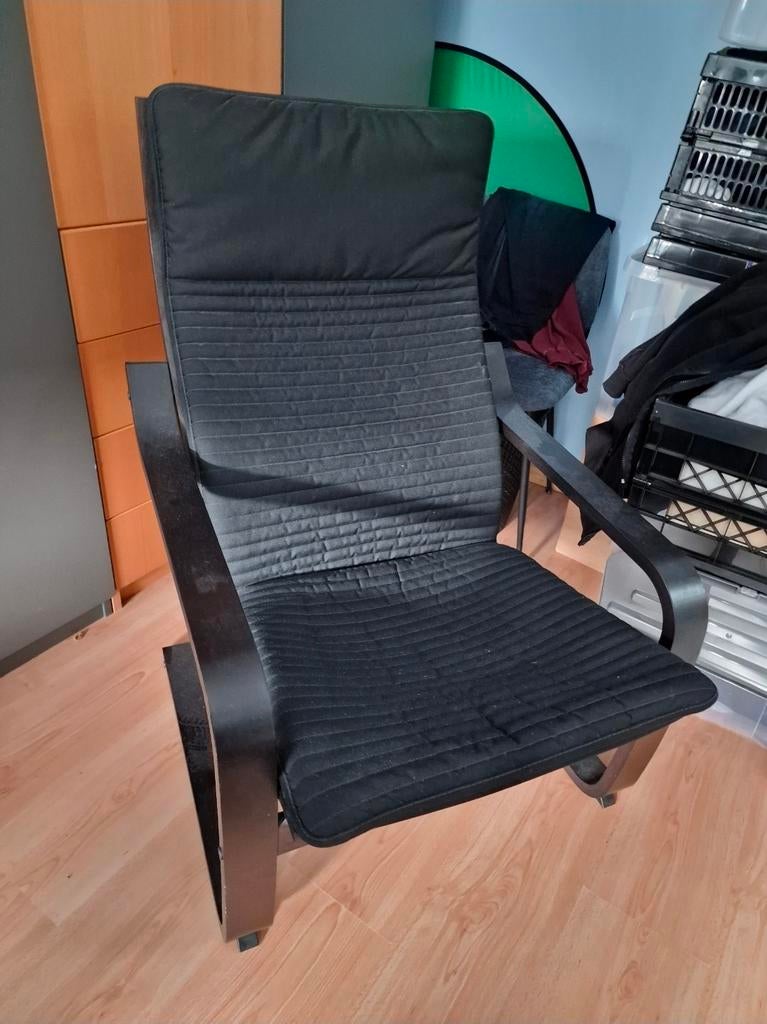 Ikea POÄNG Fauteuil, zwartbruin/Knisa zwart, Ophalen, 75 tot 100 cm, Zo goed als nieuw, Stof