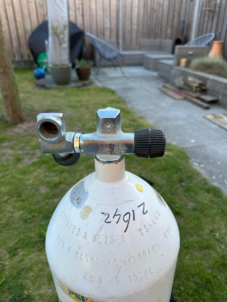 Duikfles 15 liter met dubbele kraan (ongekeurd), Watersport en Boten, Duiken, Ophalen, Gebruikt, Duikfles