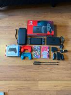 Nintendo Switch V2 2022 + Mario Kart 8 Deluxe & Veel Extras, Racen en Vliegen, Ophalen of Verzenden, Zo goed als nieuw, 3 spelers of meer
