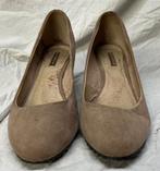 La strada pumps Beige bruin, daim leder, maat 39, Ophalen, Beige, Gedragen, Sneakers of Gympen