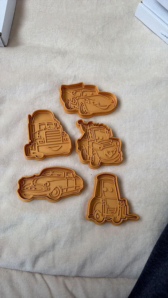 Koekvormpjes cars, Ophalen of Verzenden, Zo goed als nieuw, Taarten, Bakvorm