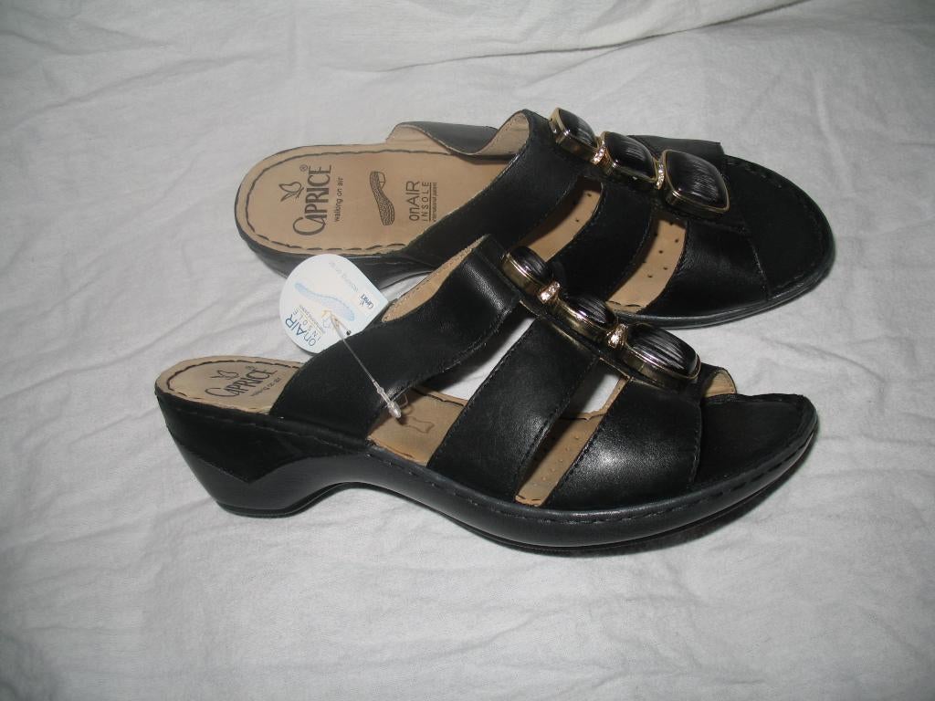 Caprice Slippers Zwart+Kraal Applicatie Mt. 39 Niet Gelopen, Kleding | Dames, Schoenen, Nieuw, Zwart, Ophalen of Verzenden