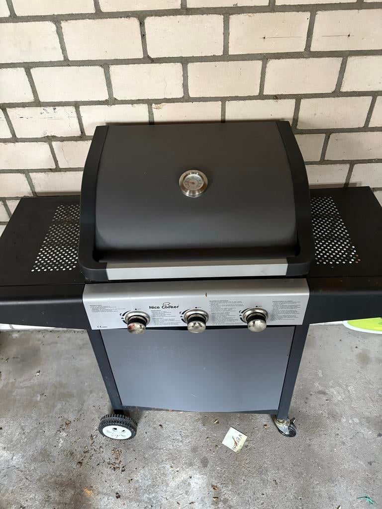 Gas BBQ Nice Cooker met 3 branders en hoes, Tuin en Terras, Gasbarbecues, Ophalen, Gebruikt