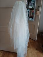 Ivoor witte trouwjurk met hoepel en sluier, Ophalen, Trouwjurk, Wit, Onbekend