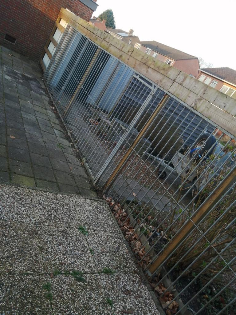 Hekwerk, Ophalen, 110 cm of meer, 100 cm of meer