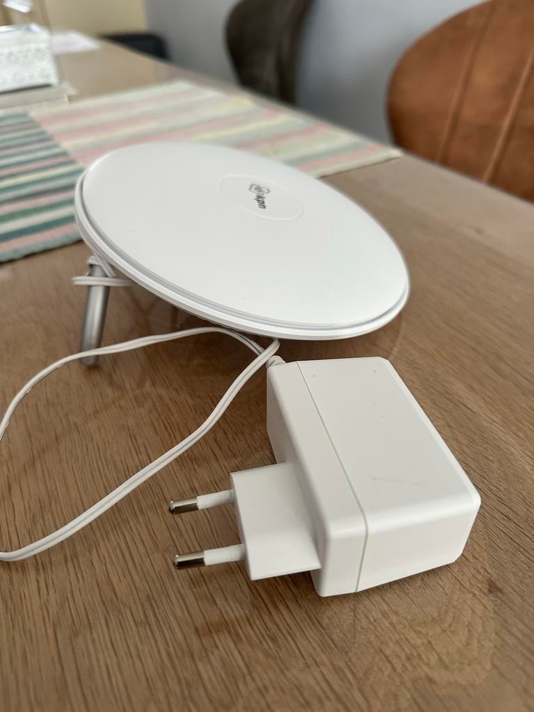 KPN SuperWifi Punt 1e generatie - Wit (Inclusief Adapter), Ophalen, Zo goed als nieuw