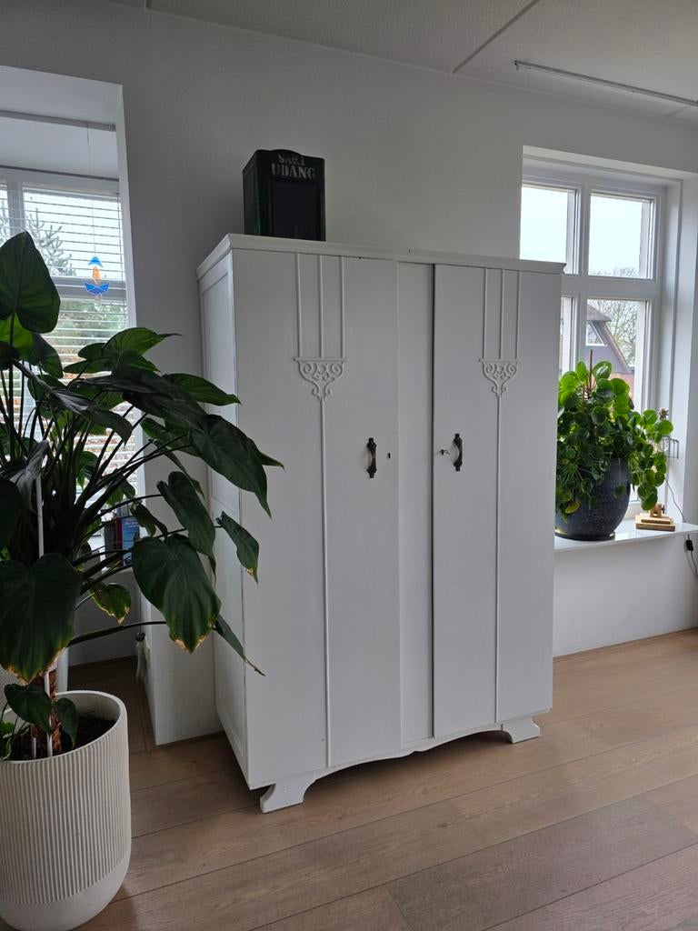 Oude linnenkast - Vintage kledingkast, Antiek en Kunst, Antiek | Meubels | Kasten, Ophalen