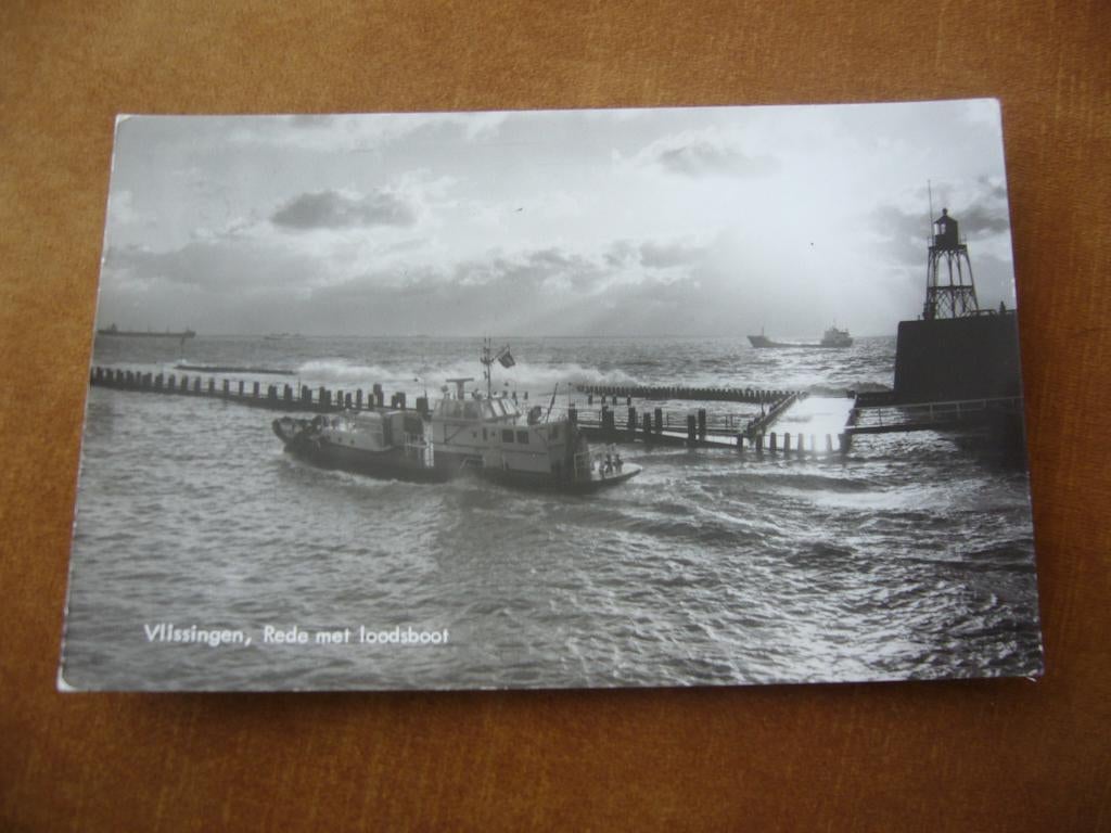 VLISSINGEN  =  REDE MET LOODSBOOT, Ophalen of Verzenden, 1960 tot 1980, Gelopen, Zeeland
