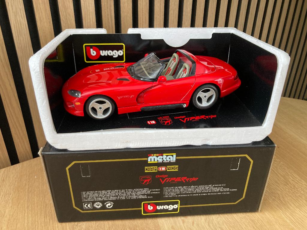 rode Bburago Dodge Viper RT/10  (1992) cod.3025 1:18, Hobby en Vrije tijd, Modelauto's | 1:18, Nieuw, Auto, Bburago, Ophalen