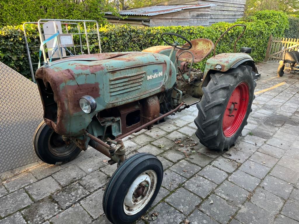 MAN 2L3A trekker in onderdelen, Ophalen, Gebruikt, Dieselmotor