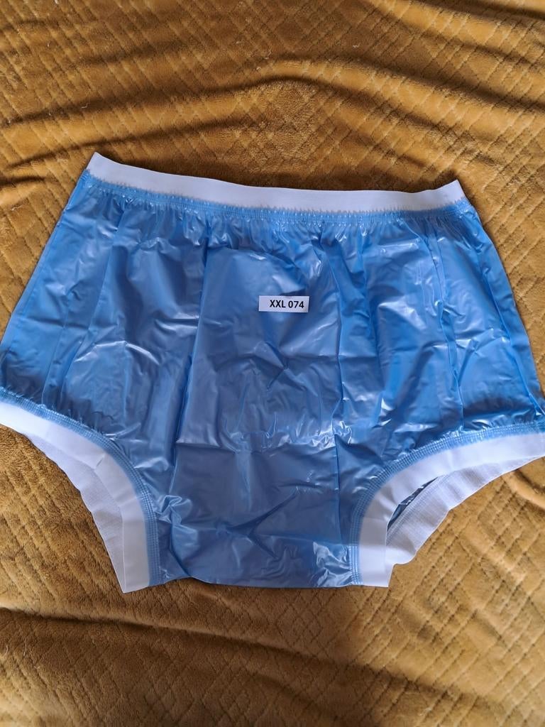 Blauw pvc broekje, Verzenden