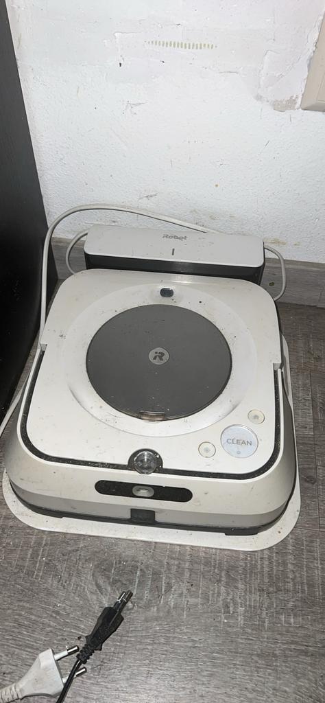 iRobot Roomba e5 + Braava Jet m6 – complete schoonmaakset, Witgoed en Apparatuur, Stofzuigers, Gebruikt, Robotstofzuiger, Reservoir