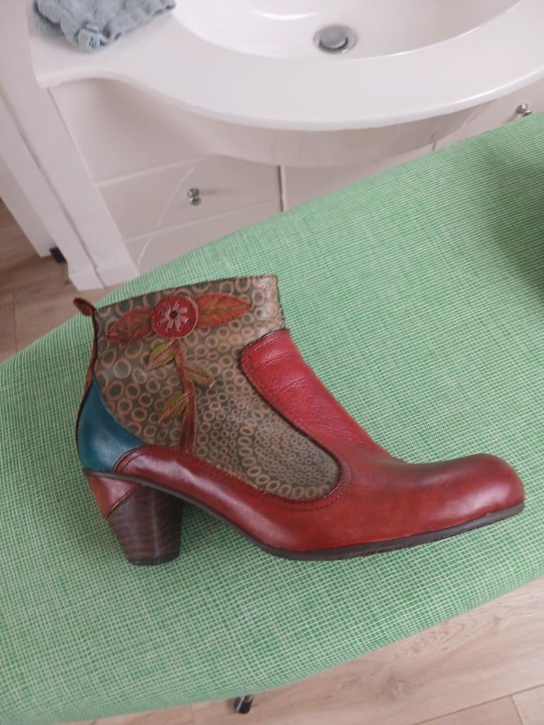 tka rode laarsjes Laura Vita maat 41 als nieuw, Kleding | Dames, Lage of Enkellaarzen, Ophalen of Verzenden, Zo goed als nieuw