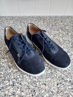 Hartjes schoenen donkerblauw, witte zolen, wijdte K, maat 7, Kleding | Dames, Blauw, Nieuw, Ophalen of Verzenden, Sneakers of Gympen