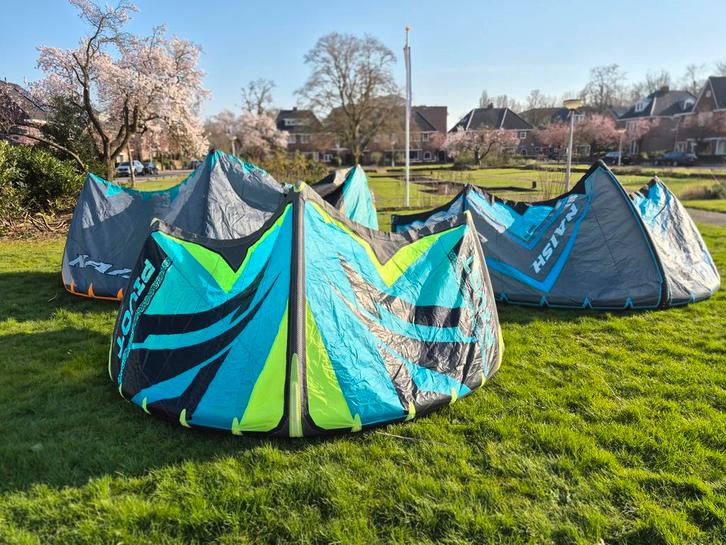 Complete kiteset Naish Pivot 7+9 M  Triad 11M + Torque Bar, Watersport en Boten, Kitesurfen, Gebruikt, Geen board, Ophalen of Verzenden