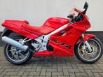 HONDA VFR 750 F (bj 1992) Retro honda voor de liefhebber, HONDA, 4 cilinders, Motorrijbewijs A, Bedrijf