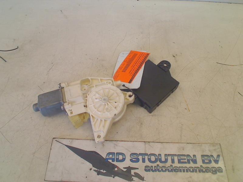 Motor Raammechaniek Links Achter C Estate (S204) 2008, Gebruikt, Mercedes-Benz AG, Mercedes-Benz, Mercedesstraße 120, Stuttgart 70372, , Duitsland