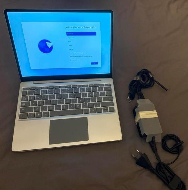 1x Nieuwe Microsoft Surface Laptop Go3/i5|8gb|256gb|12th Gen, Ophalen of Verzenden, Nieuw