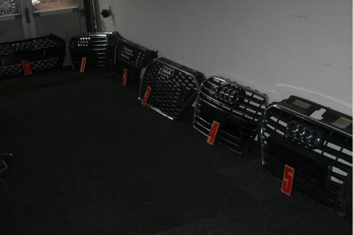 AUDI  GRILL  1XA4  1XA4  1XA3  1XA6  1XA3 1XA1 1X E-TRON, Niet ingevuld, Gebruikt, Voor, Niet ingevuld