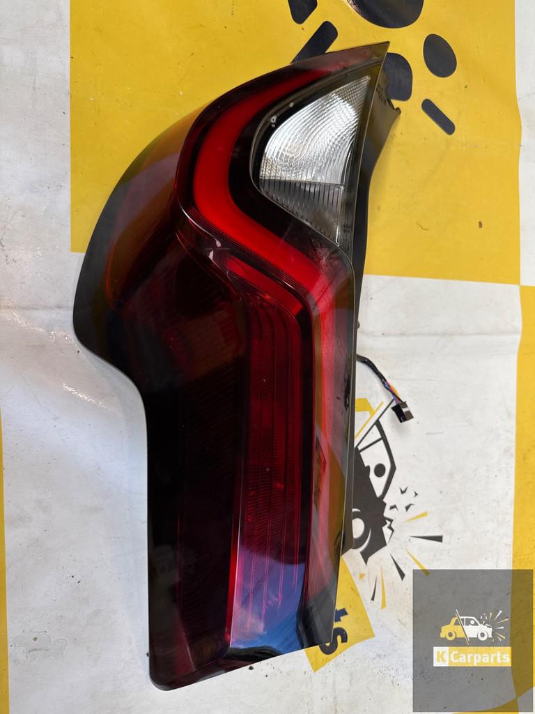 Toyota Aygo X Achterlicht Rechts -i 0000012928 origineel