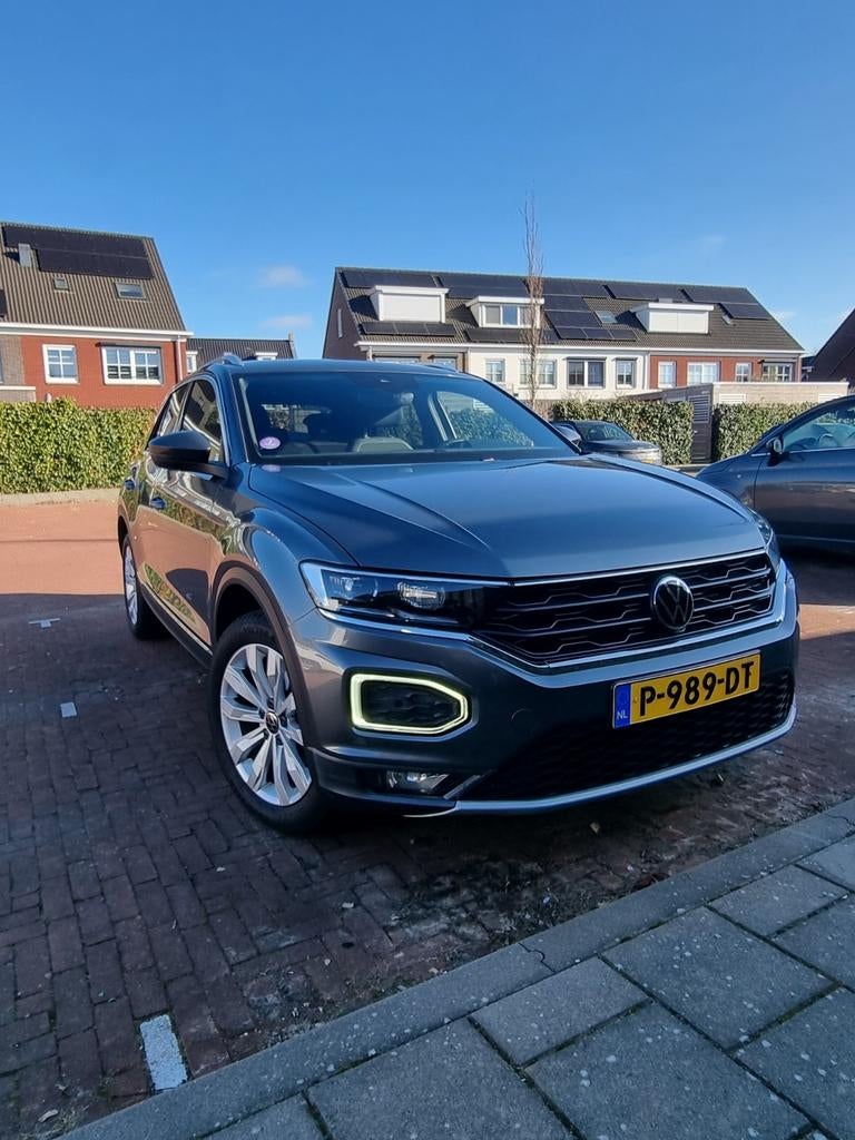 VW T-Roc Sport 1.5 TSI 150PK 2021, 1254 kg, 4 cilinders, 150 pk, Particulier