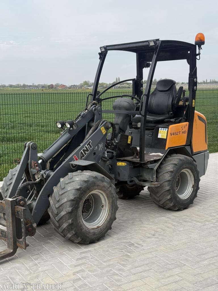 Giant v452extra HD, Zakelijke goederen, Machines en Bouw | Kranen en Graafmachines, -, Niet opgegeven, Ophalen of Verzenden, Niet opgegeven