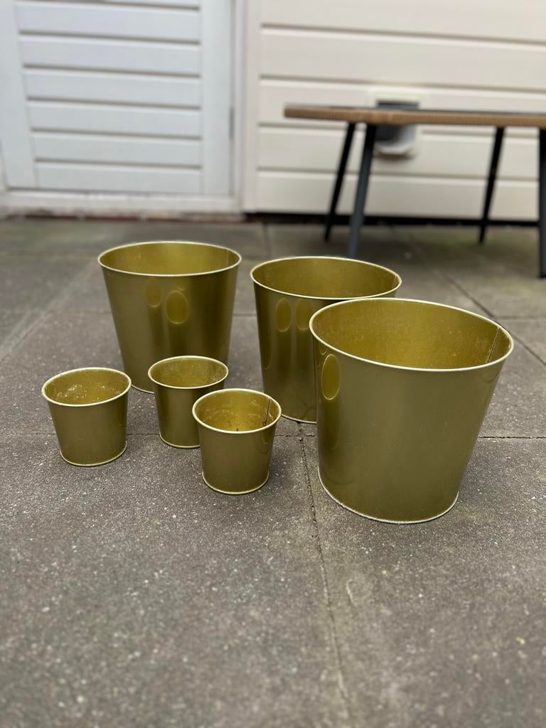 Bloempotten Daidai ikea goud, Ophalen, Rond, Zo goed als nieuw, Aardewerk