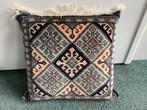 Uniek Perzisch Kussen - Handgemaakt met Franjes, Huis en Inrichting, Woonaccessoires | Kussens, Ophalen of Verzenden, Zo goed als nieuw