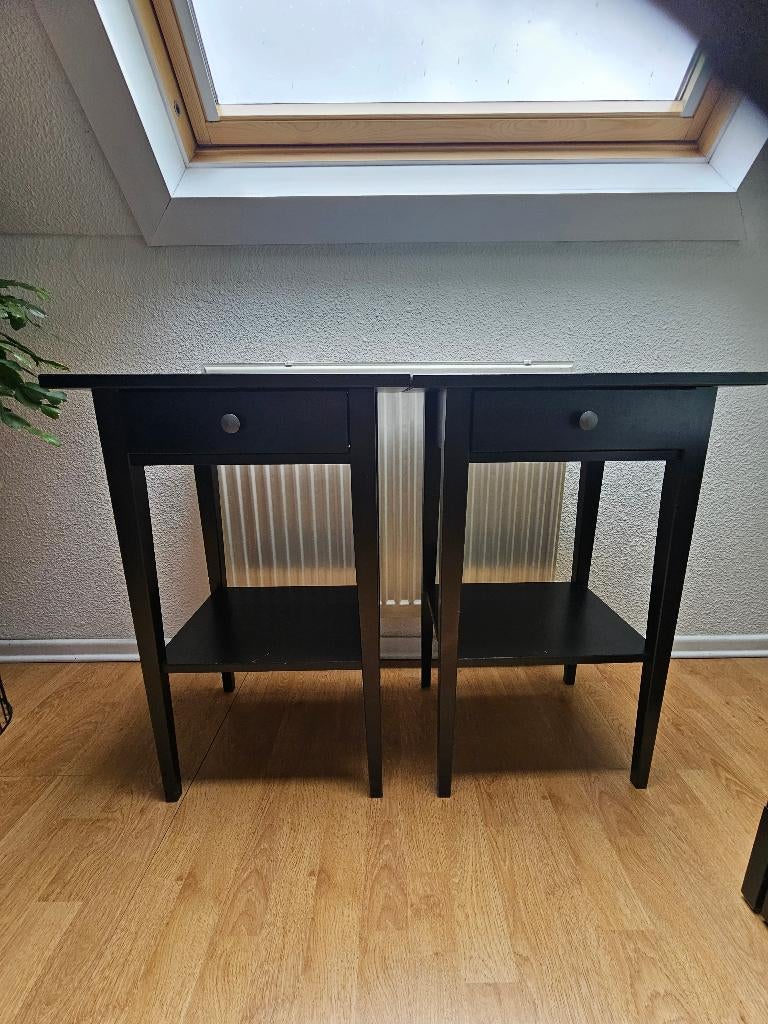 Twee nachtkastjes hemnes ikea, Huis en Inrichting, Slaapkamer | Nachtkastjes, Ophalen, Gebruikt, Minder dan 45 cm