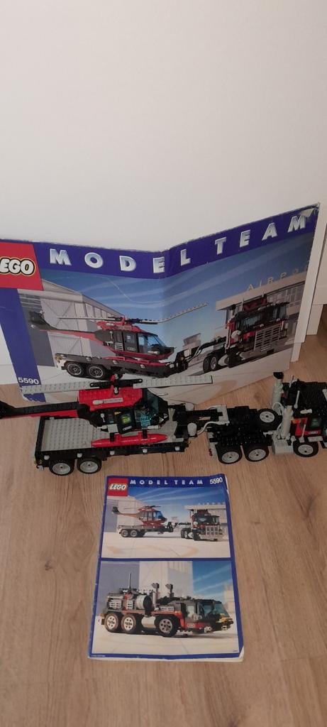 Lego model team 5590 vrachtwagen met trailer en heli netjes, Overige thema's, Lego, Ophalen of Verzenden, Zo goed als nieuw