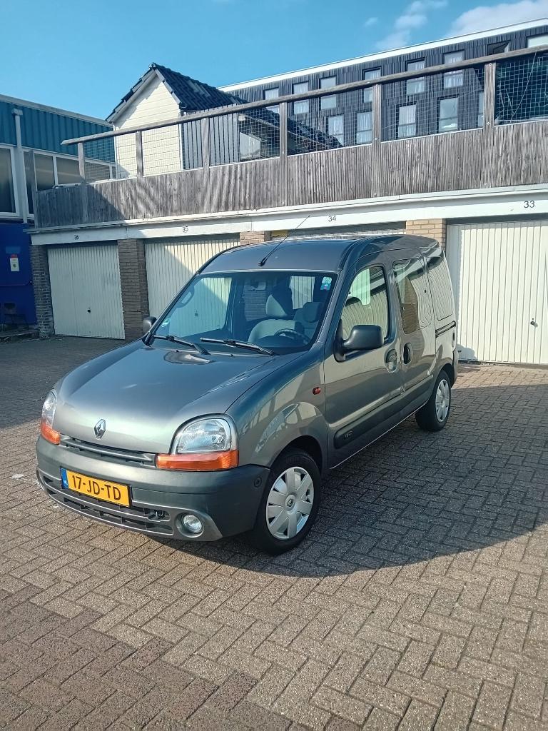 Renault Kangoo 1.2 16V Breed Auth 2005 2002 Grijs, Auto's, Voorwielaandrijving, 4 cilinders, Handgeschakeld, Kangoo