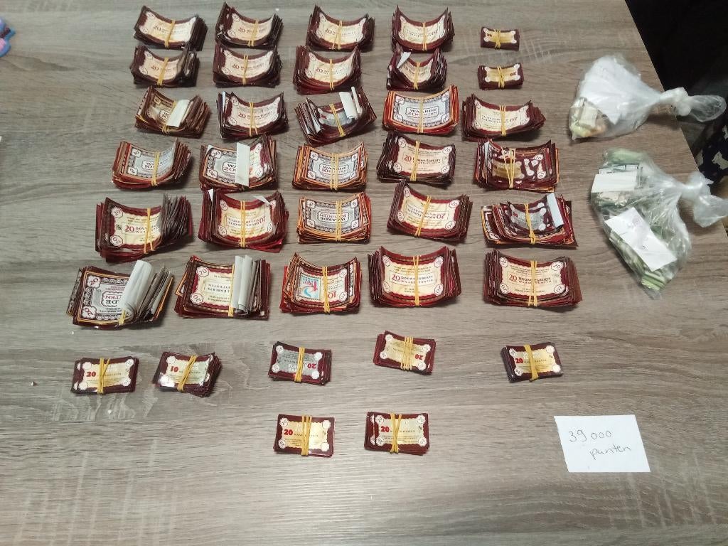 39.000 Douwe Egberts spaarpunten, Hobby en Vrije tijd, Spaarzegeltjes, Ophalen, Koffie of Thee, Zegels, Bonnen of Punten