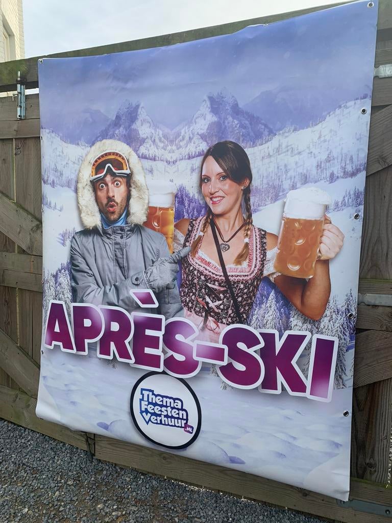 Apres-ski banners te huur € 7,50 per. Stuk decoratie huren, Hobby en Vrije tijd, Feestartikelen | Verhuur, Ophalen, Zo goed als nieuw
