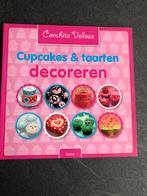 Cupcakes en taarten decoreren / Conchita Velloso, Ophalen of Verzenden, Zo goed als nieuw, Conchitta Velloso, Taart, Gebak en Desserts